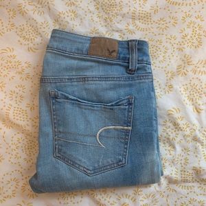 Light Wash American Eagle Jeggings
